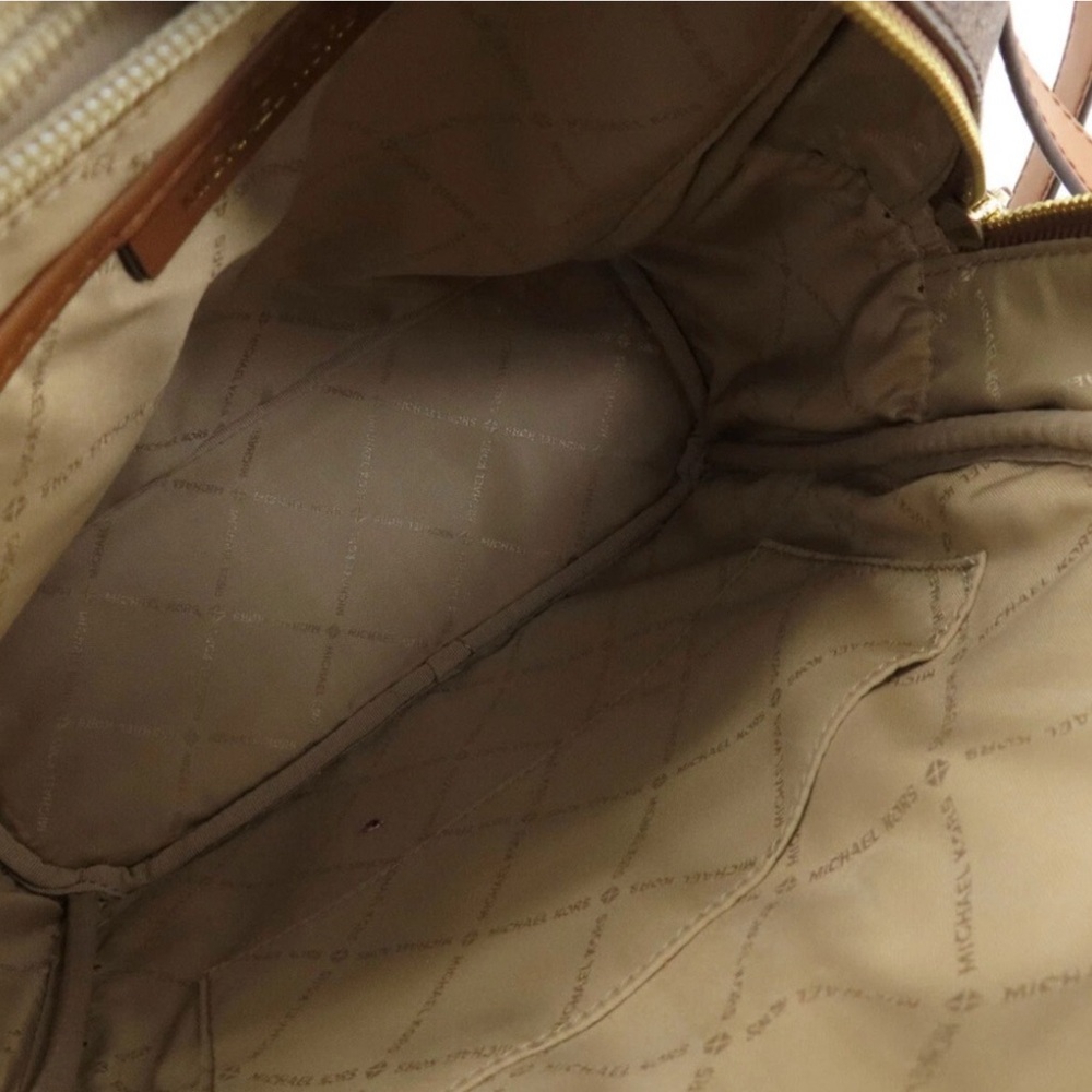 Michael Kors Brown Backpack with Aspen patches sherpa detail like new (RARE) - Picture 7 of 11